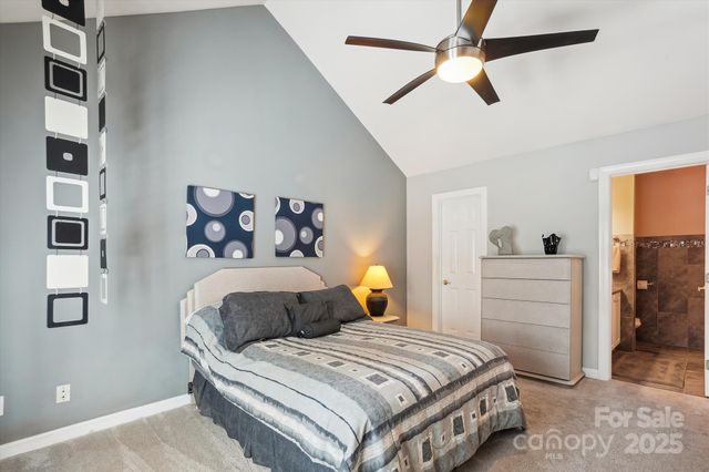 7444 Hurstbourne Green Drive, Charlotte, NC 28277