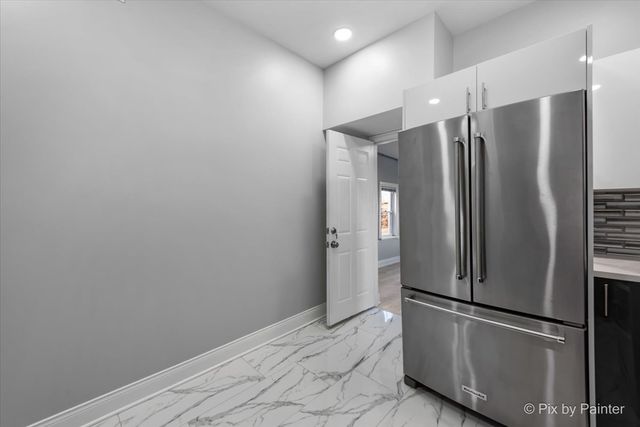 5038 W Fulton Street, Chicago, IL 60644