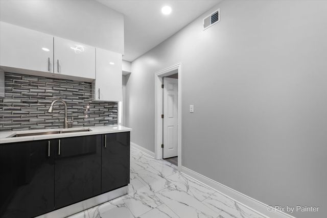 5038 W Fulton Street, Chicago, IL 60644