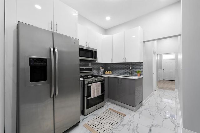 5038 W Fulton Street, Chicago, IL 60644