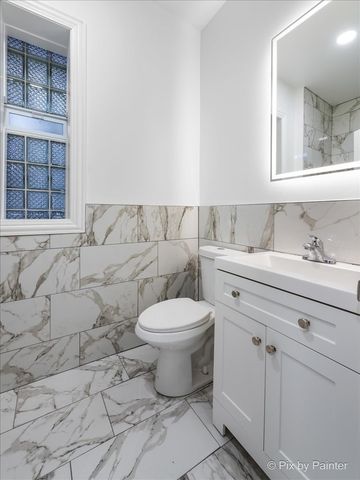 5038 W Fulton Street, Chicago, IL 60644