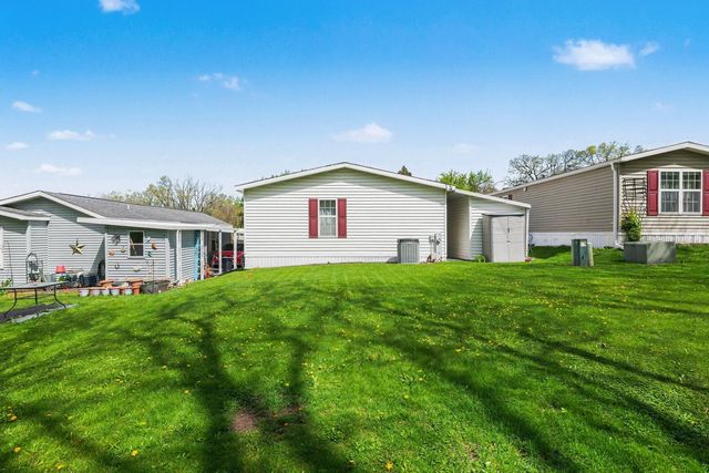 700 Hillcrest Lane, Crystal Lake, IL 60014