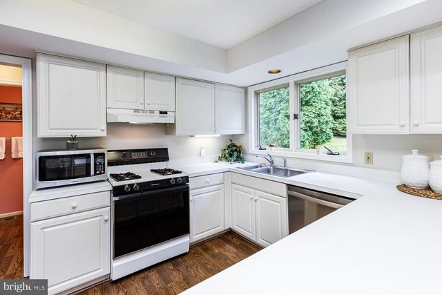 8517 ELLICOTT VIEW RD, Ellicott City, MD 21043