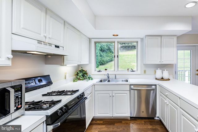 8517 ELLICOTT VIEW RD, Ellicott City, MD 21043
