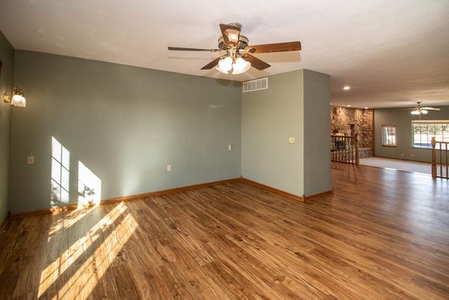 1677 E 120th Avenue North, Mulvane, KS 67110