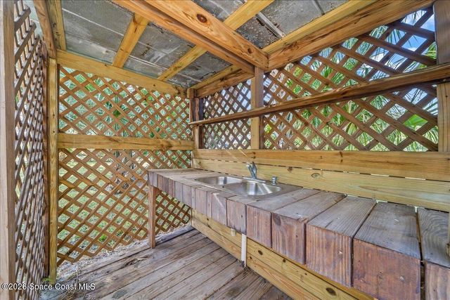 9670 Mockingbird Lane, Sebastian, FL 32976