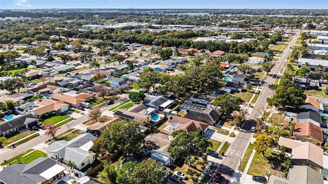 8390 SOMERSET DRIVE, Largo, FL 33773