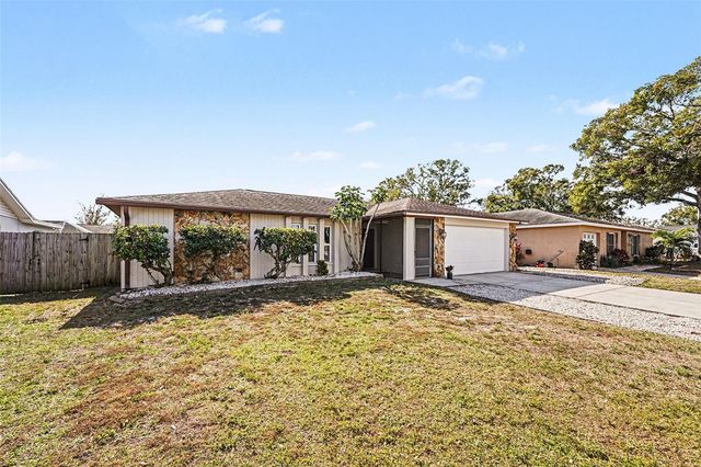 8390 SOMERSET DRIVE, Largo, FL 33773