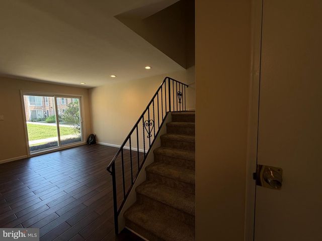 406 BRANDYWINE CT, Warminster, PA 18974
