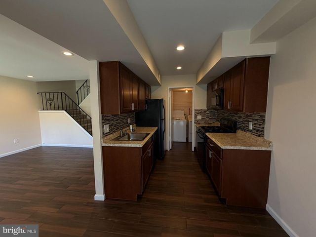 406 BRANDYWINE CT, Warminster, PA 18974