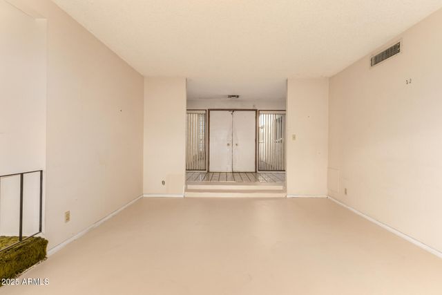 5937 W COOLIDGE Street, Phoenix, AZ 85033