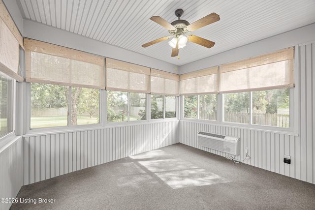 703 Eastgate Village Pl, Louisville, KY 40223