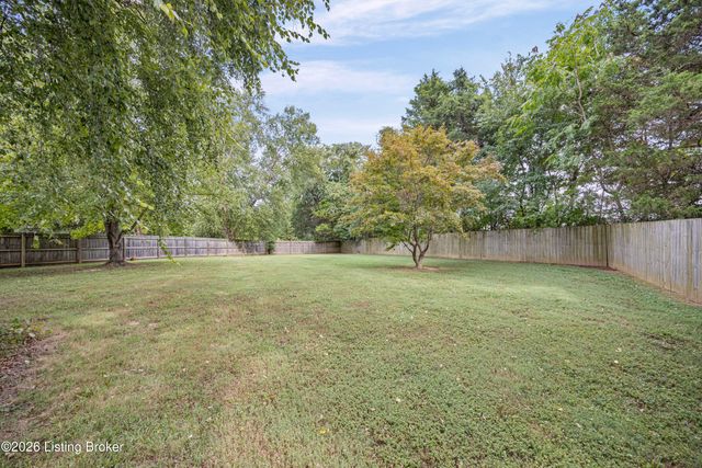 703 Eastgate Village Pl, Louisville, KY 40223