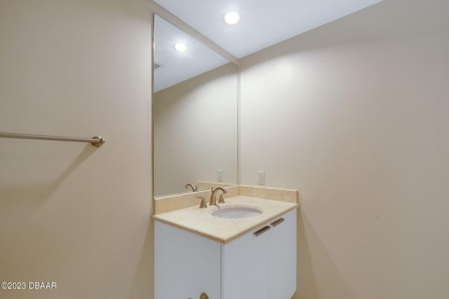 241 Riverside Dr Unit 1710, Holly Hill, FL 32117