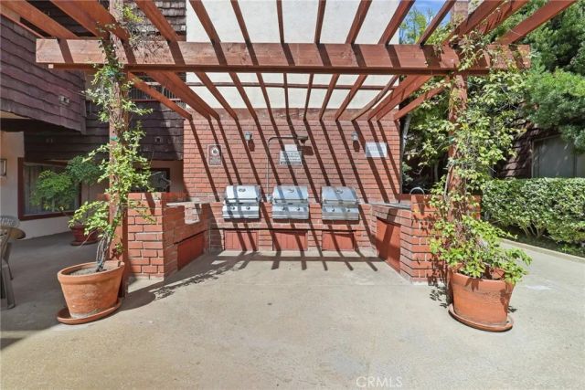 5414 Newcastle Avenue 50, Encino, CA 91316