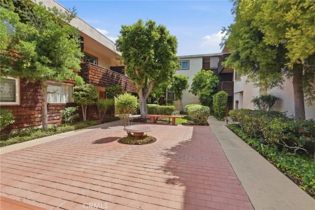 5414 Newcastle Avenue 50, Encino, CA 91316