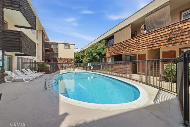 5414 Newcastle Avenue 50, Encino, CA 91316
