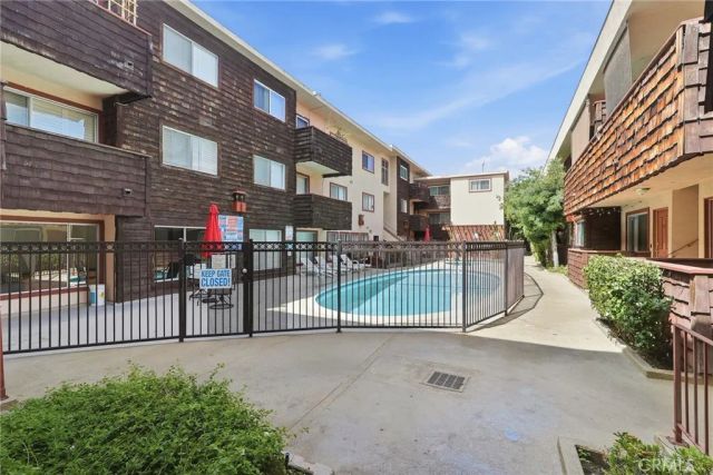 5414 Newcastle Avenue 50, Encino, CA 91316