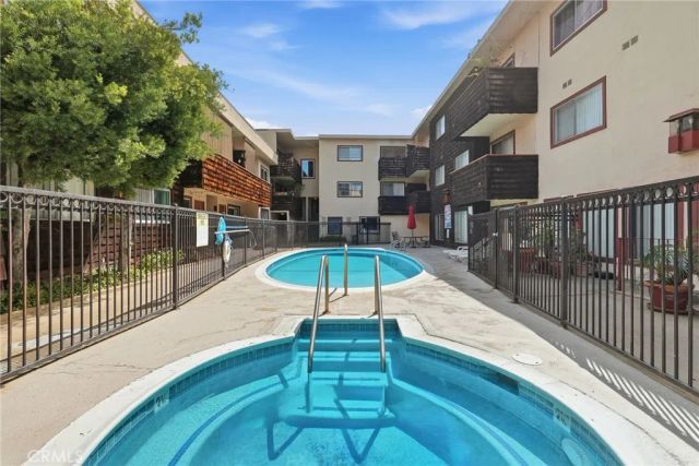 5414 Newcastle Avenue 50, Encino, CA 91316