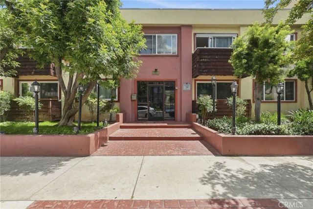 5414 Newcastle Avenue 50, Encino, CA 91316