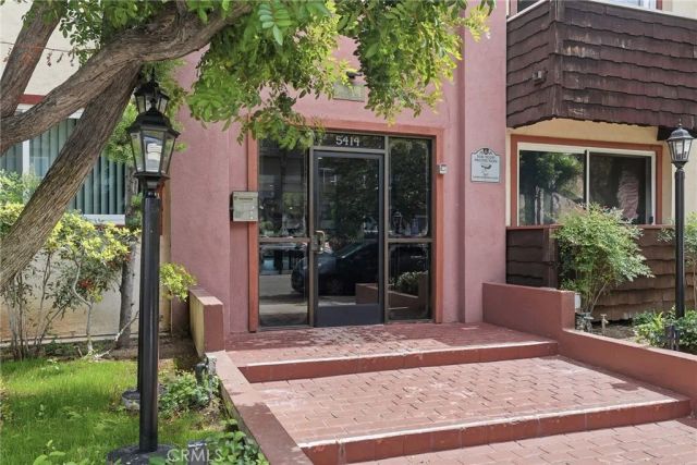 5414 Newcastle Avenue 50, Encino, CA 91316