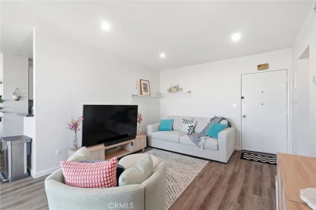 5414 Newcastle Avenue 50, Encino, CA 91316