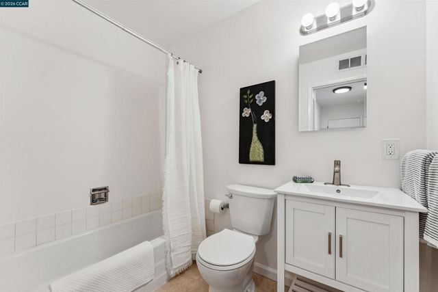 3051 Keith Dr, Richmond, CA 94803