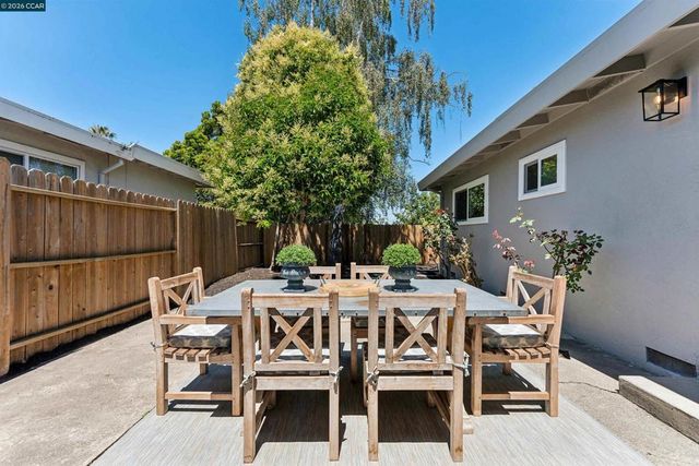 3051 Keith Dr, Richmond, CA 94803