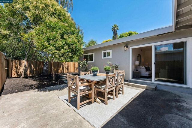 3051 Keith Dr, Richmond, CA 94803