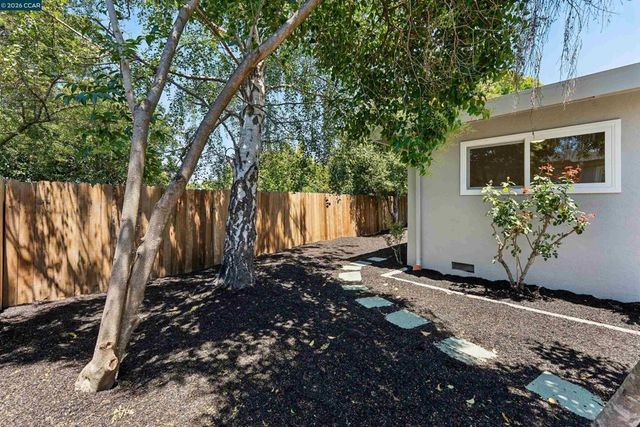 3051 Keith Dr, Richmond, CA 94803
