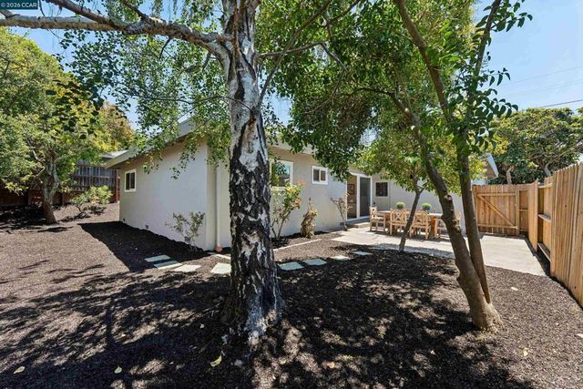 3051 Keith Dr, Richmond, CA 94803