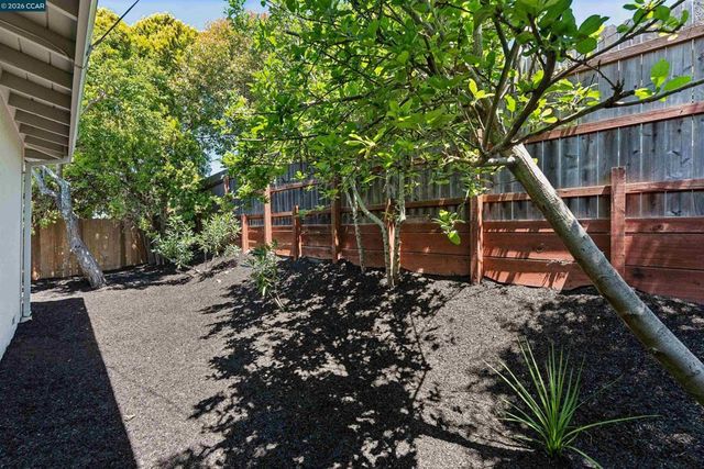 3051 Keith Dr, Richmond, CA 94803