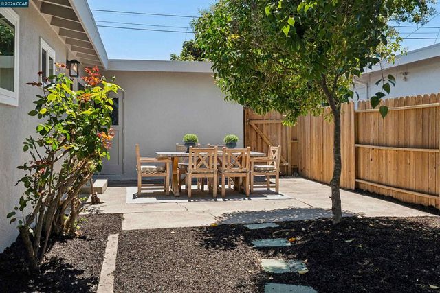3051 Keith Dr, Richmond, CA 94803