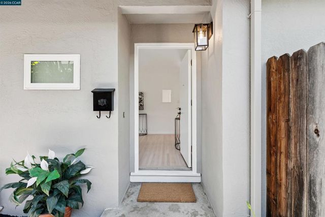 3051 Keith Dr, Richmond, CA 94803