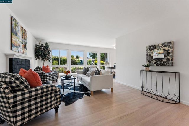 3051 Keith Dr, Richmond, CA 94803