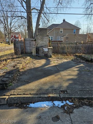671 Moreley Avenue, Akron, OH 44320