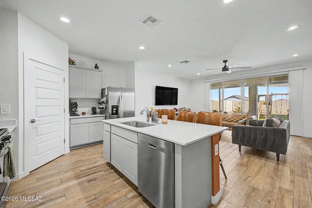530 W Lexington Street, Vail, AZ 85641