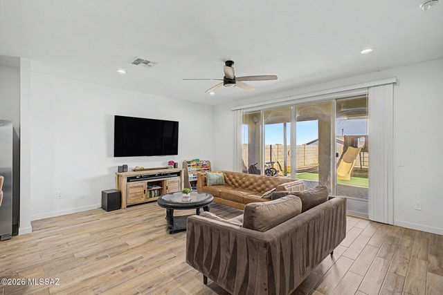 530 W Lexington Street, Vail, AZ 85641