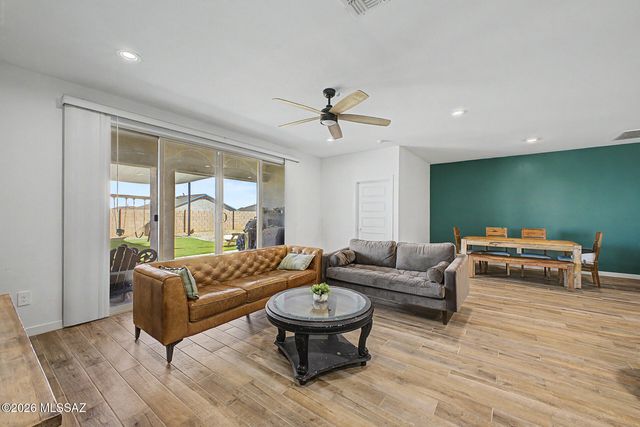 530 W Lexington Street, Vail, AZ 85641