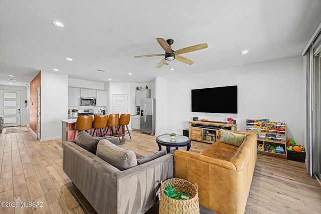 530 W Lexington Street, Vail, AZ 85641