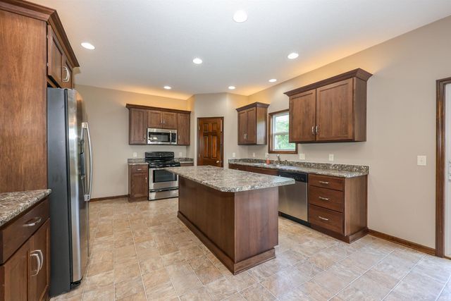11919 Edgerton Road, New Haven, IN 46774