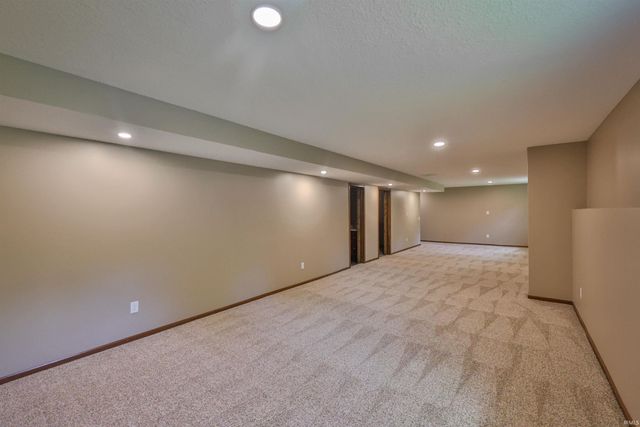 11919 Edgerton Road, New Haven, IN 46774