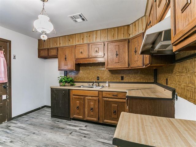 1808 Breckenridge Drive, Del City, OK 73115