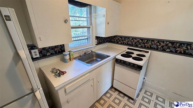 315 Parkview Cir, Florence, SC 29501