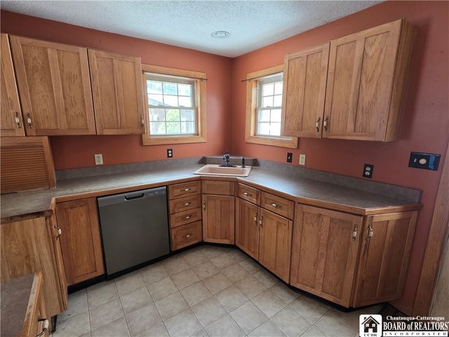 6720 Moore Road, Chautauqua, NY 14757