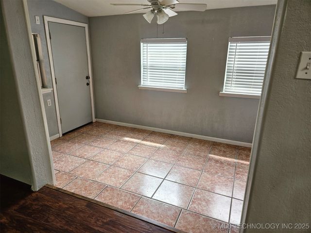 1924 9th NW, Ardmore, OK 73401