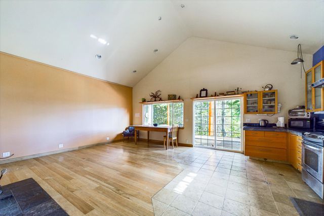 3123 Bell Springs Road, Garberville, CA 95542