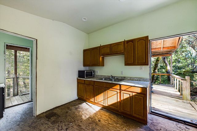 3123 Bell Springs Road, Garberville, CA 95542