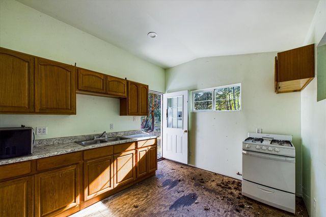 3123 Bell Springs Road, Garberville, CA 95542