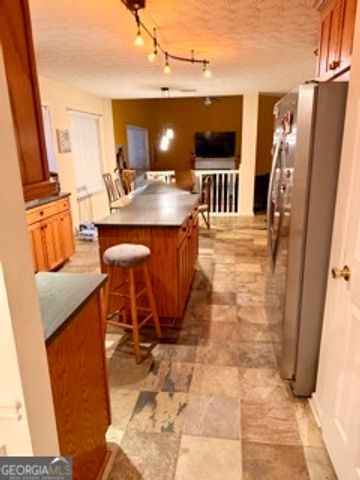 101 Lakesprings Drive, Mcdonough, GA 30252